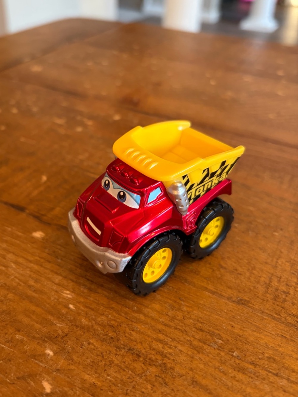 2011 Tonka City Vehicles Red & Yellow DUMP TRUCK Action Figure as is